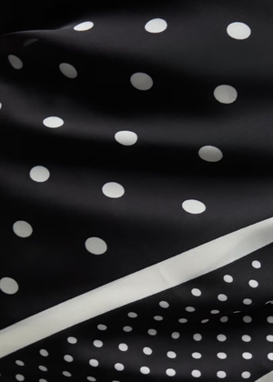 Ennoelia scarf 7412 Black Dot Envii 